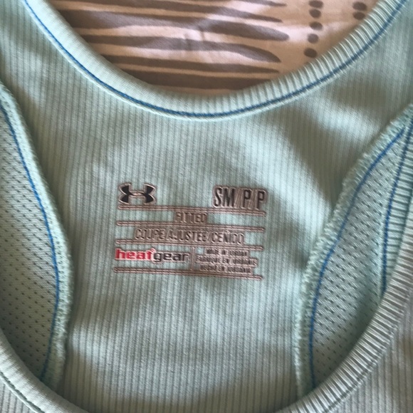 Under armor Razorback tank top - Picture 3 of 5